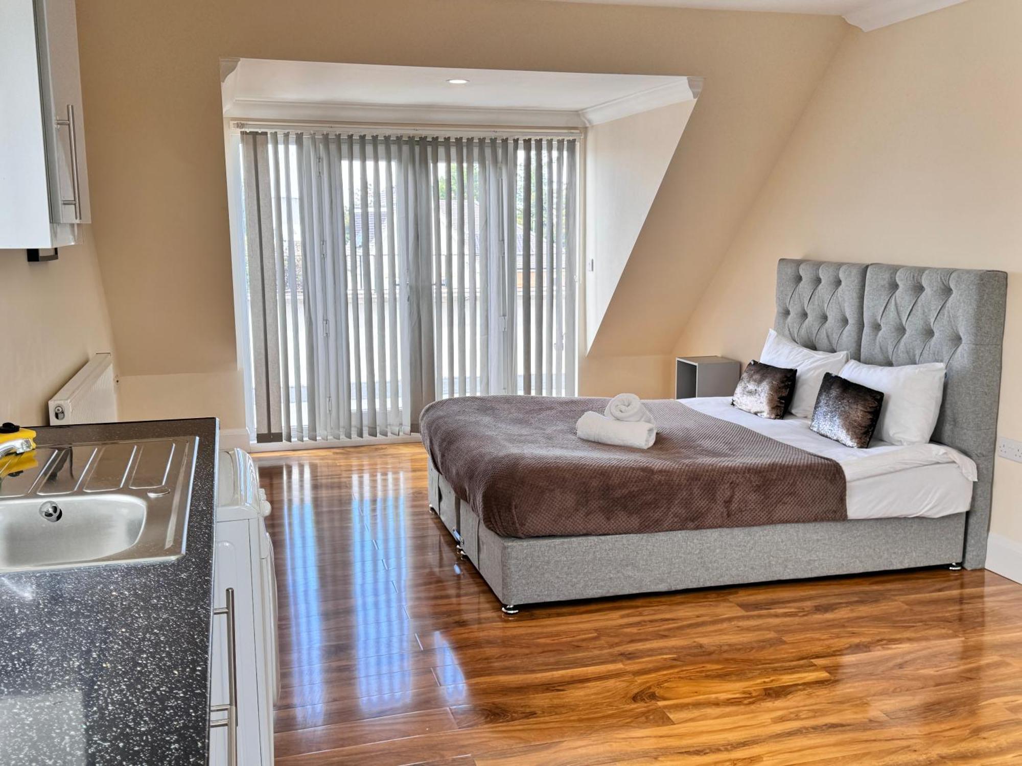 Relaxing Airport Rooms Стэнвэлл Экстерьер фото